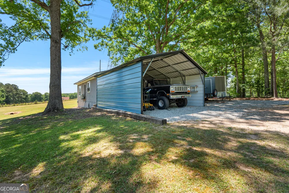 2086 Bethlehem Church RD Grantville, GA 30220