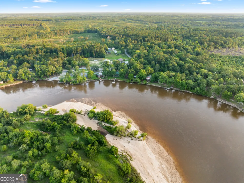0 River Loop RD Baxley, GA 31513
