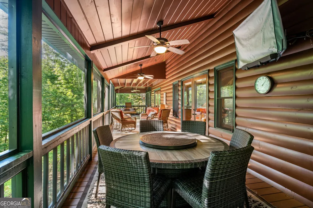 547 Echo RD Morganton, GA 30560