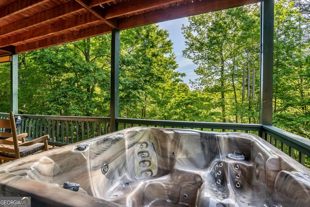 547 Echo RD Morganton, GA 30560