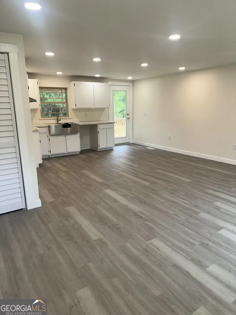 247 Mamie Graham RD East Dublin, GA 31027