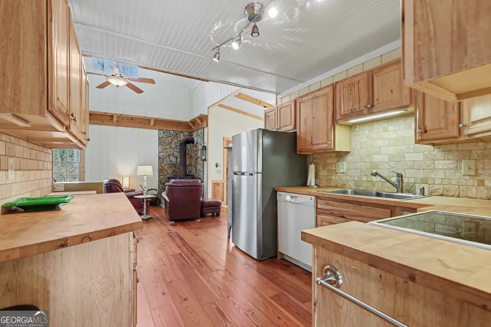 82 Buckeye LN Clayton, GA 30525