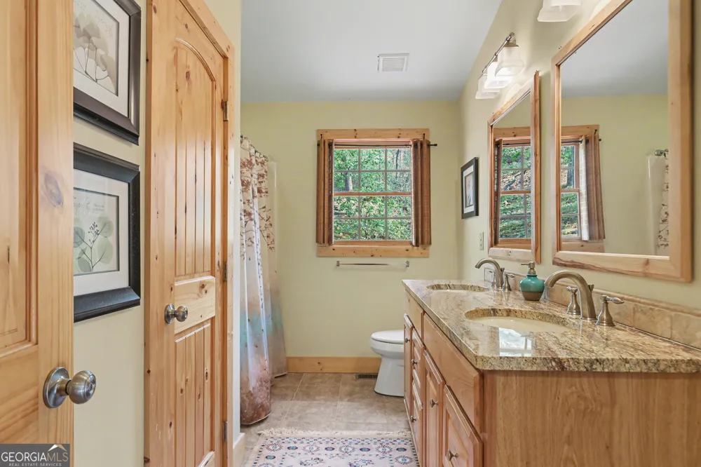 82 Buckeye LN Clayton, GA 30525