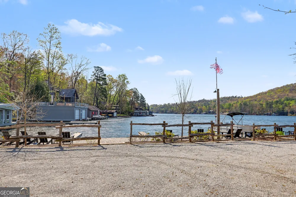 82 Buckeye LN Clayton, GA 30525