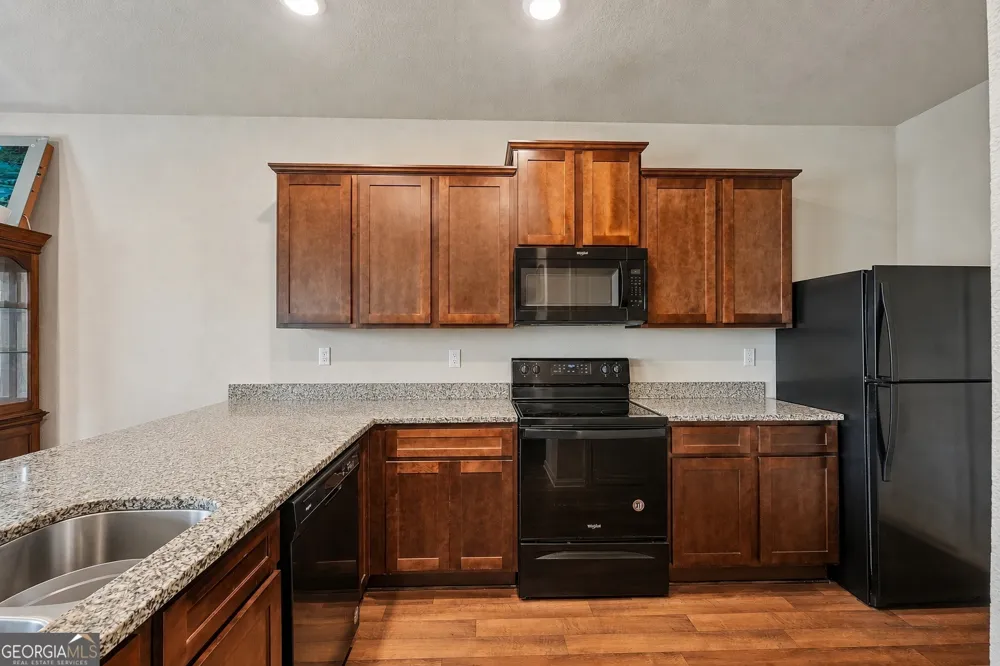 10933 Wheeler TRCE Hampton, GA 30228