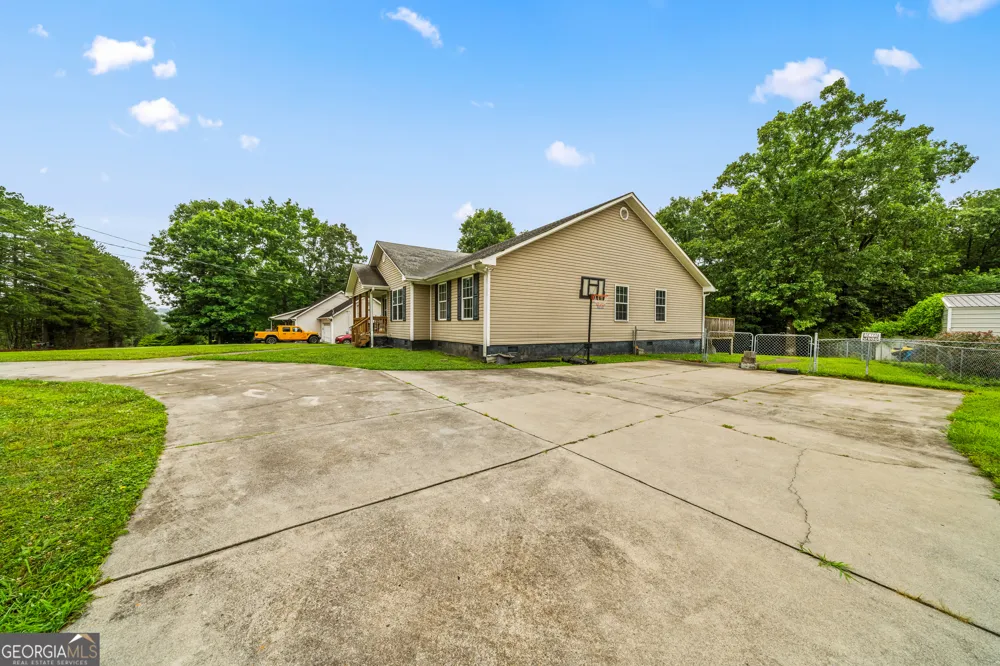 530 Pleasant Valley RD SE Silver Creek, GA 30173