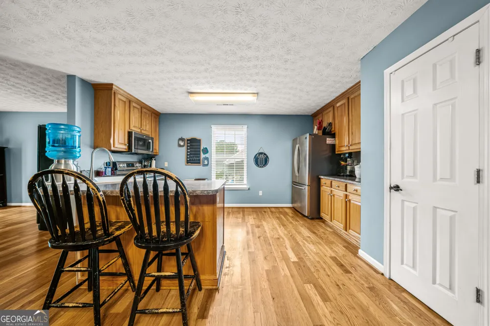 530 Pleasant Valley RD SE Silver Creek, GA 30173