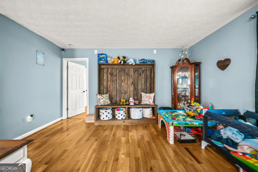 530 Pleasant Valley RD SE Silver Creek, GA 30173