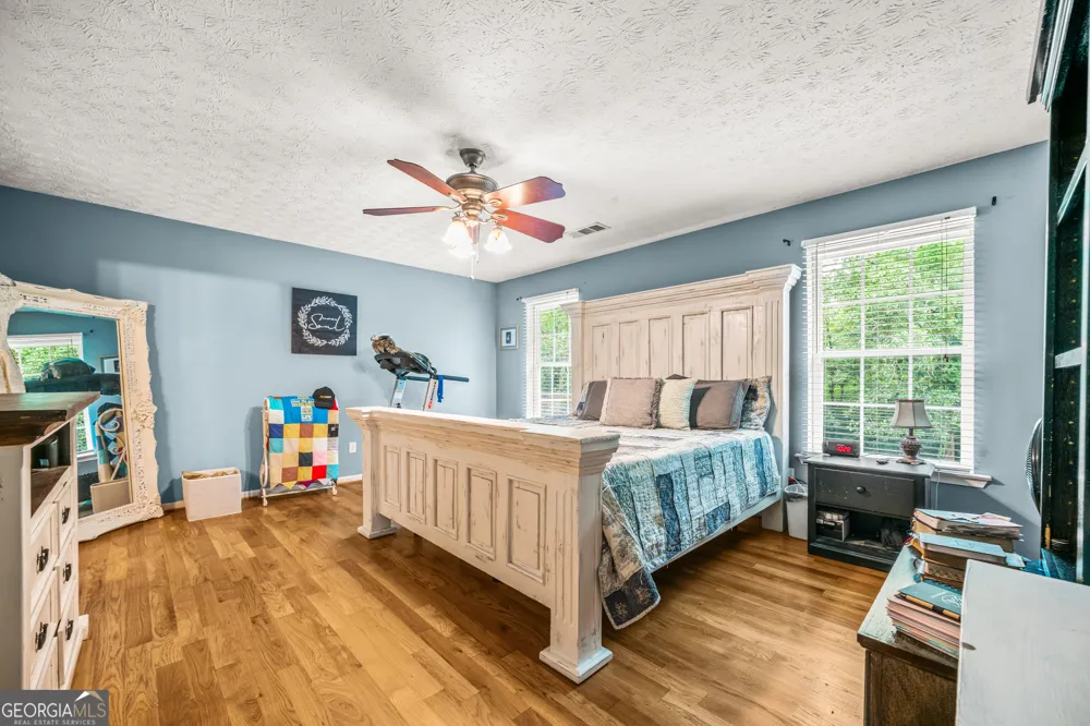 530 Pleasant Valley RD SE Silver Creek, GA 30173