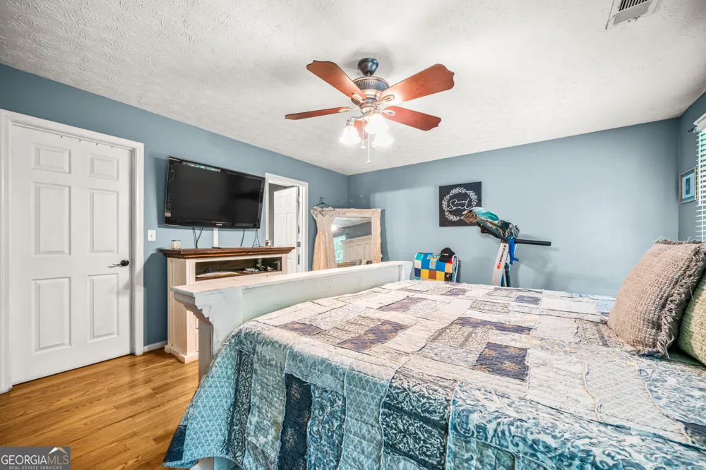 530 Pleasant Valley RD SE Silver Creek, GA 30173