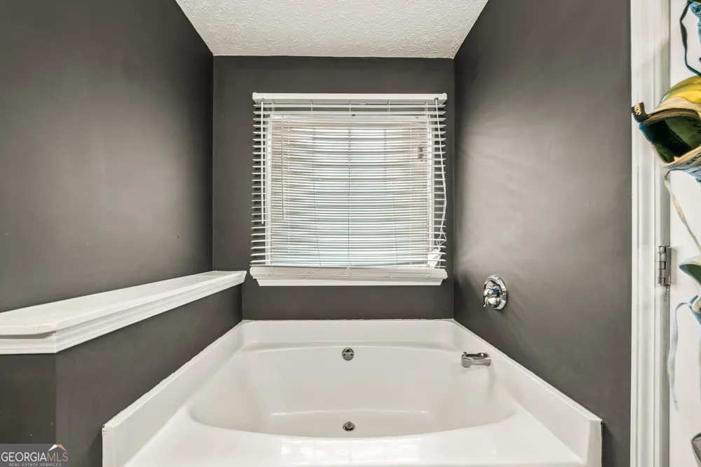 530 Pleasant Valley RD SE Silver Creek, GA 30173