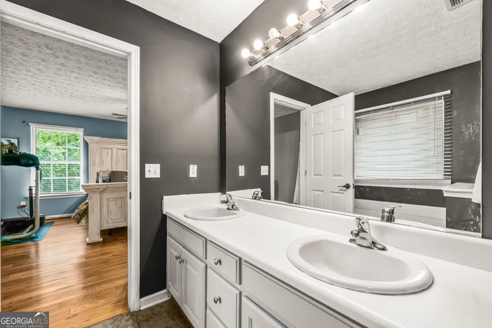 530 Pleasant Valley RD SE Silver Creek, GA 30173