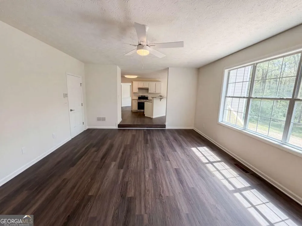 3001 Garland WAY Conyers, GA 30094