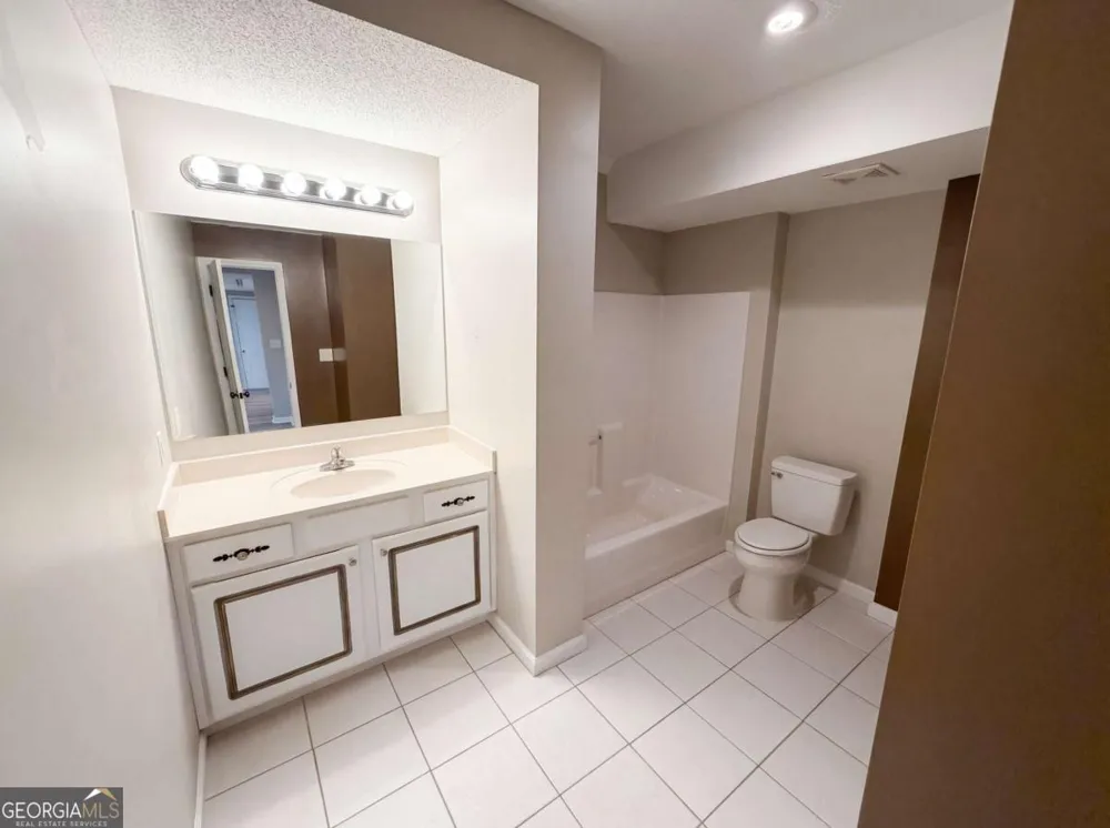 65 Terrace PARK Newnan, GA 30265