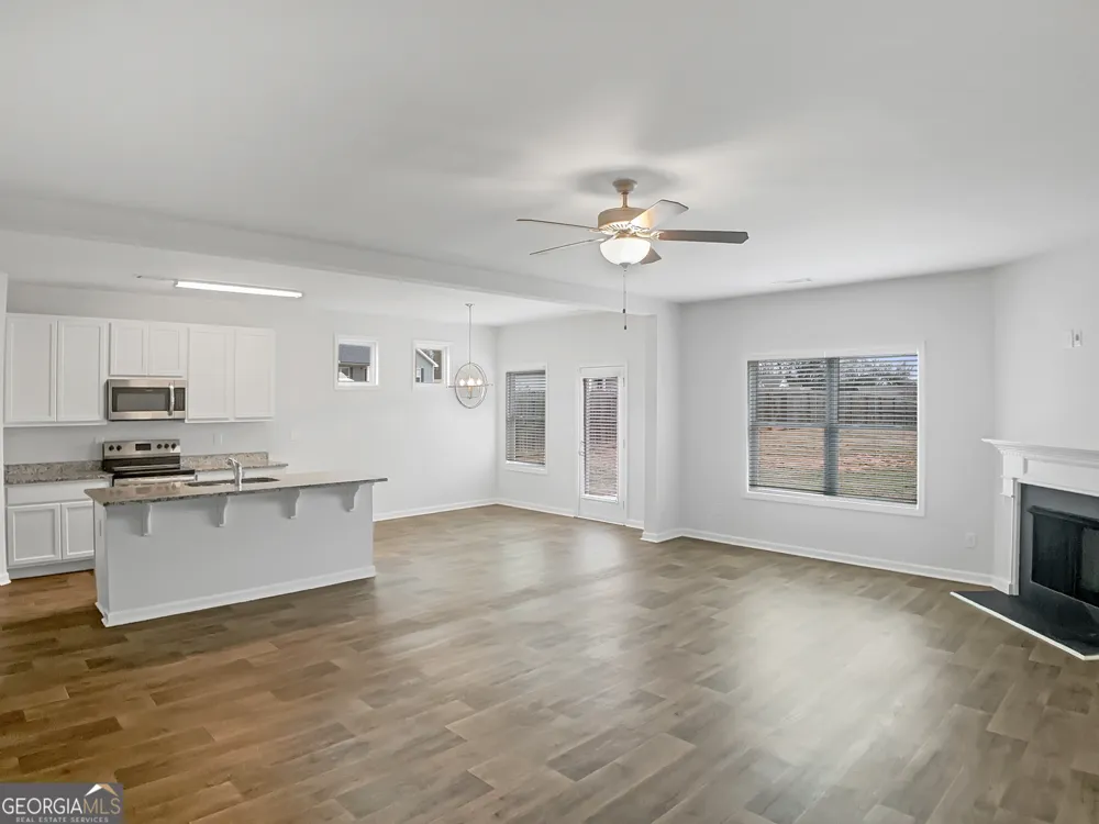 16 Fox DR Winder, GA 30680