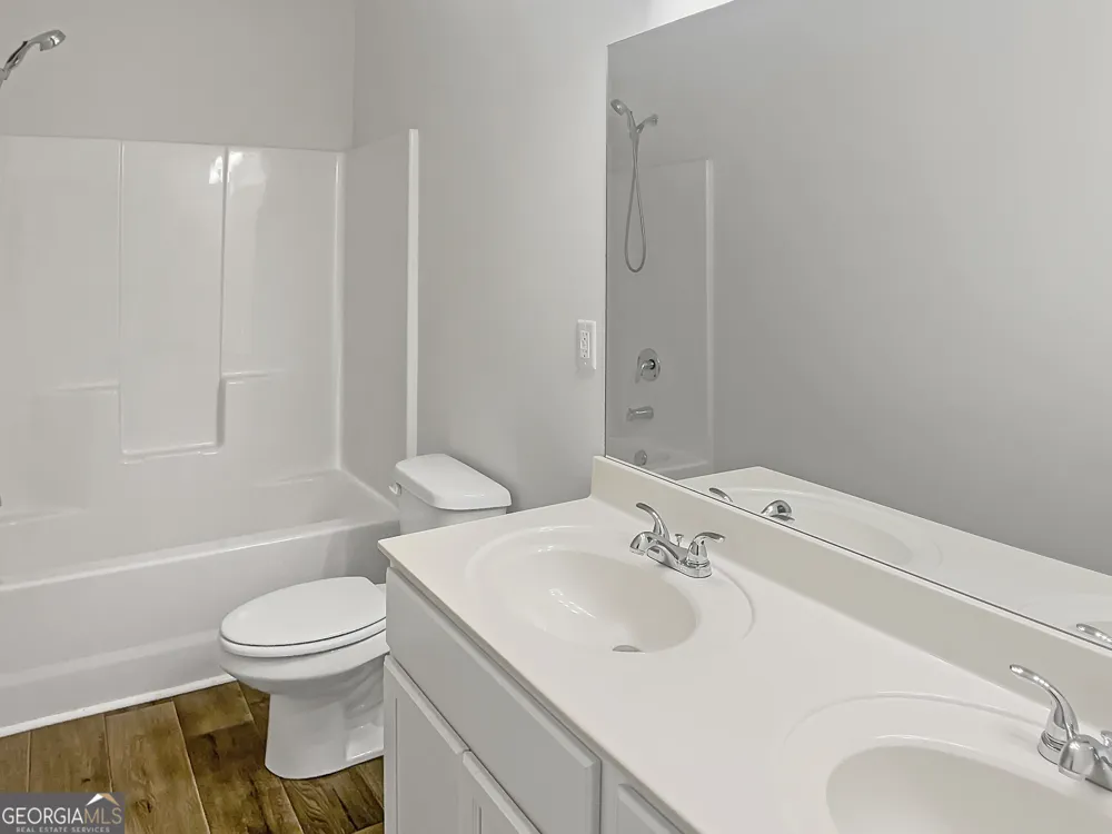 16 Fox DR Winder, GA 30680