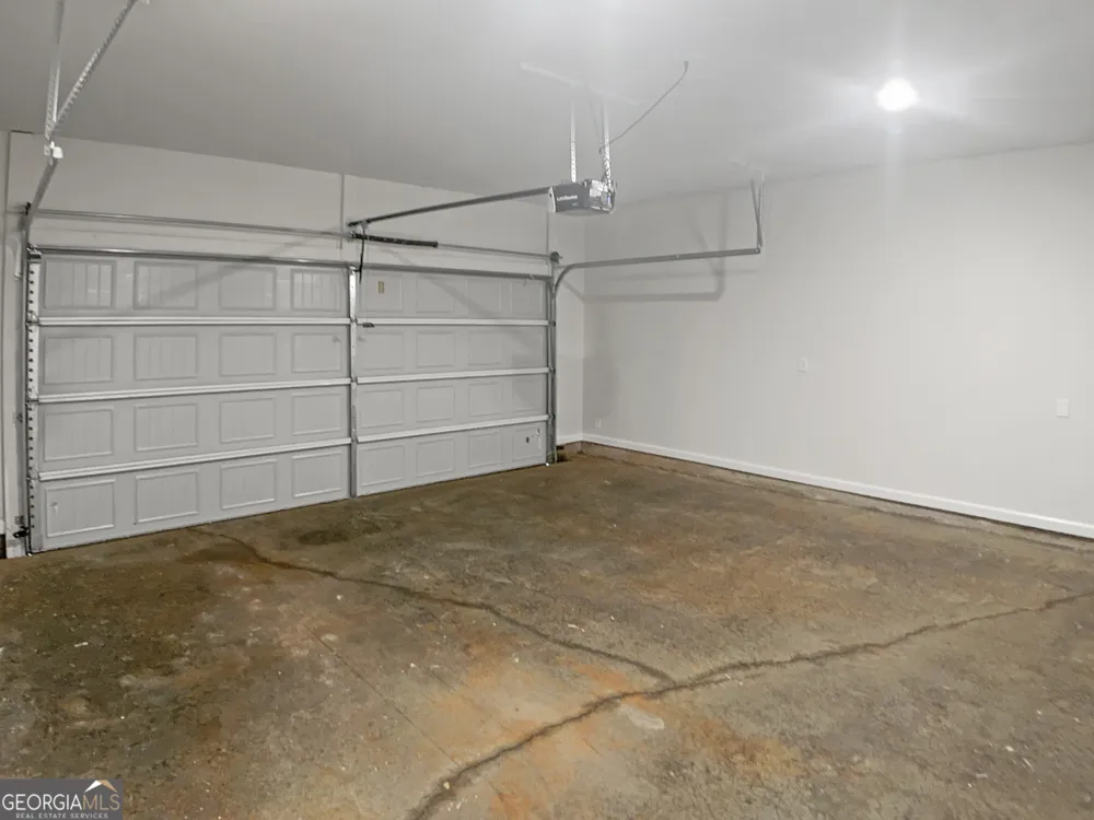 16 Fox DR Winder, GA 30680