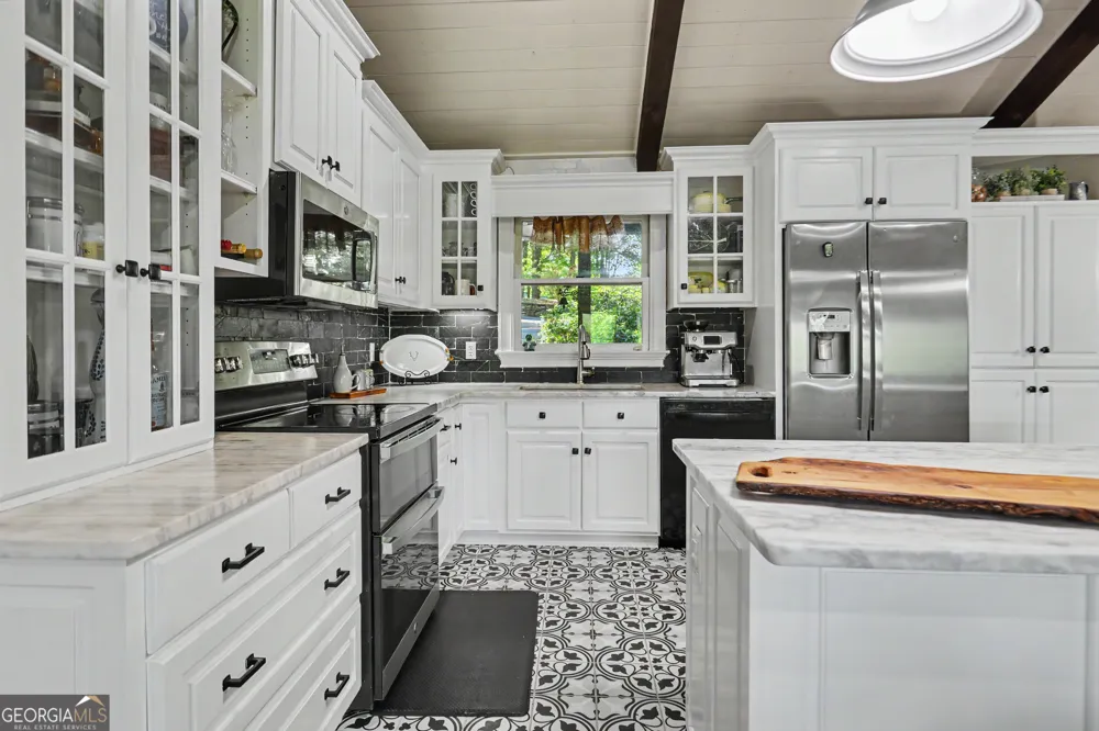 519 Pinecrest RD Sautee Nacoochee, GA 30571