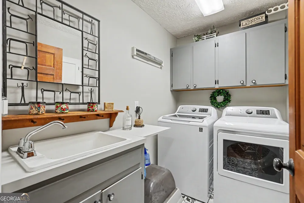 519 Pinecrest RD Sautee Nacoochee, GA 30571