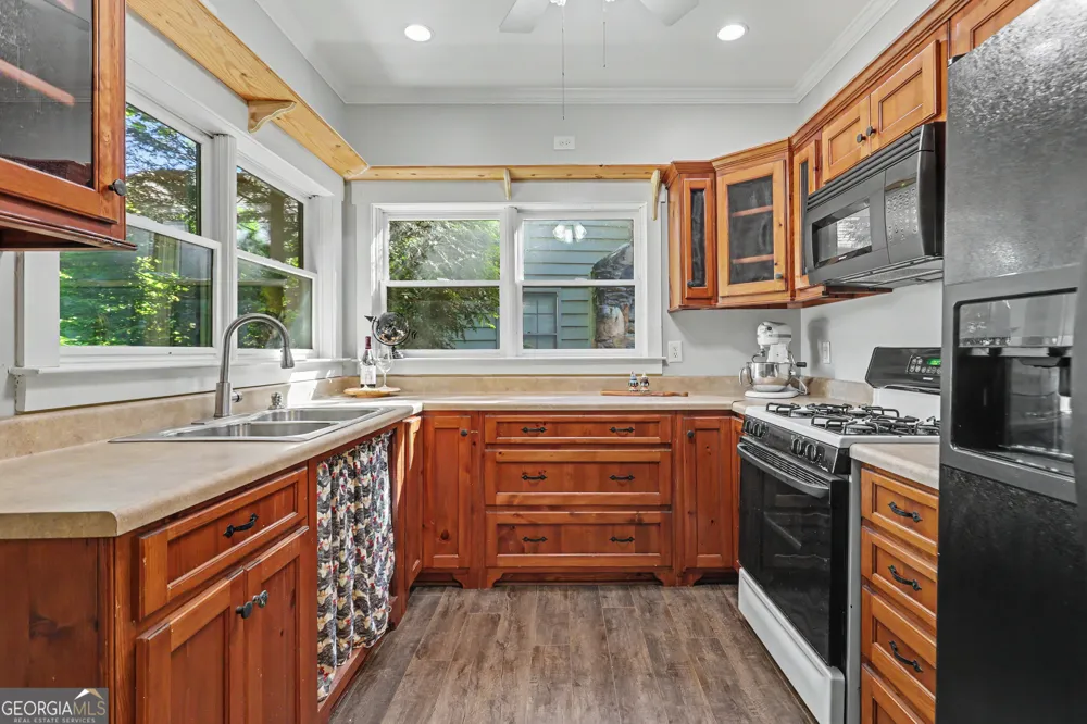 519 Pinecrest RD Sautee Nacoochee, GA 30571