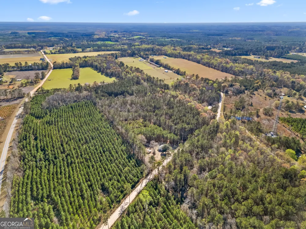 1014 Iler RD Pembroke, GA 31321