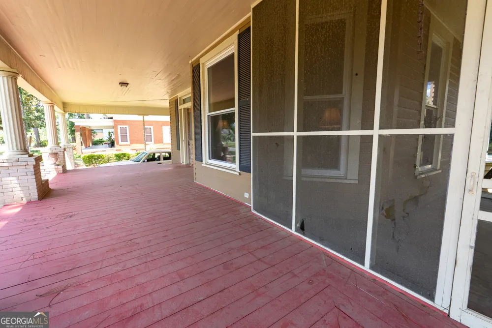 212 Hand AVE W Pelham, GA 31779