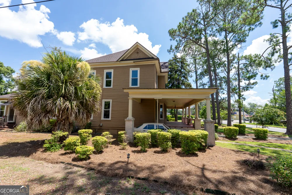 212 Hand AVE W Pelham, GA 31779