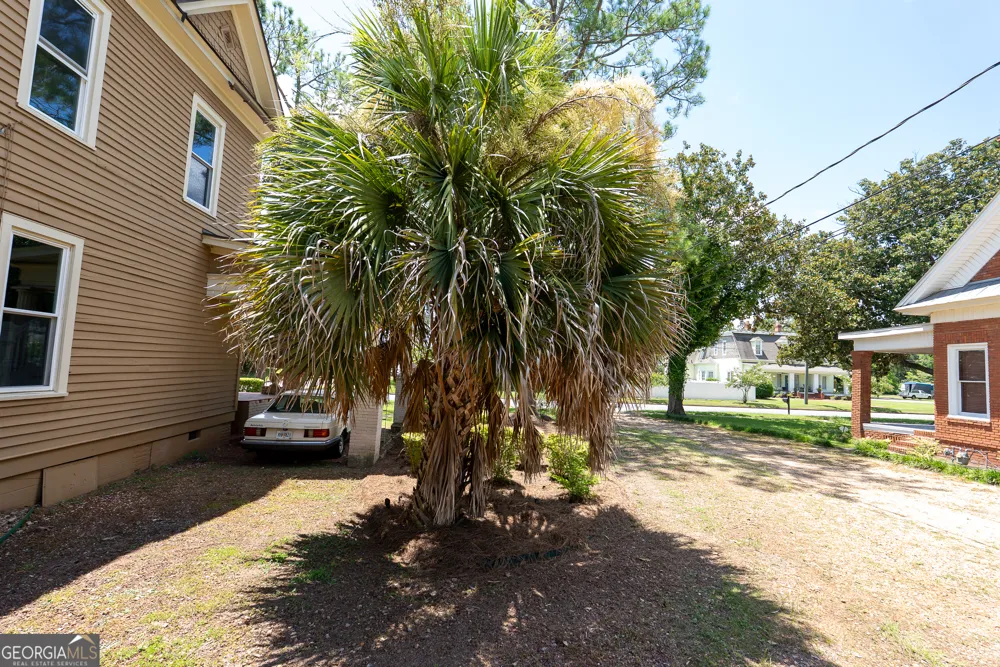 212 Hand AVE W Pelham, GA 31779