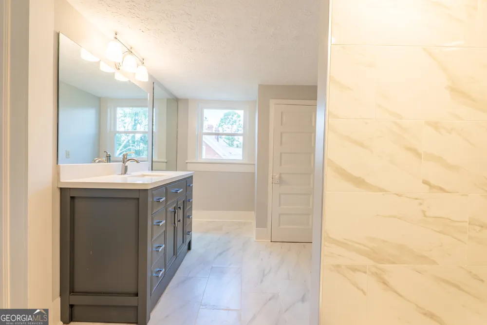 212 Hand AVE W Pelham, GA 31779
