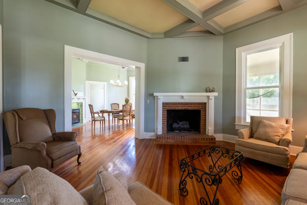 212 Hand AVE W Pelham, GA 31779