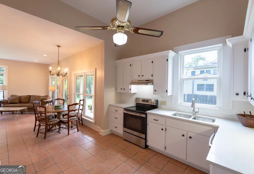 212 Hand AVE W Pelham, GA 31779