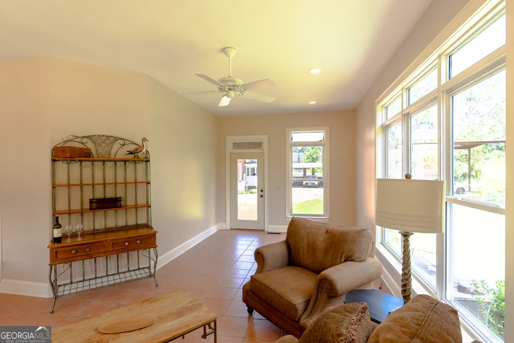 212 Hand AVE W Pelham, GA 31779