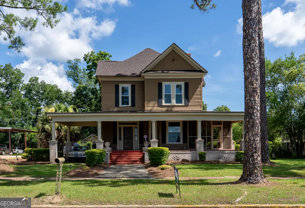 212 Hand AVE W Pelham, GA 31779