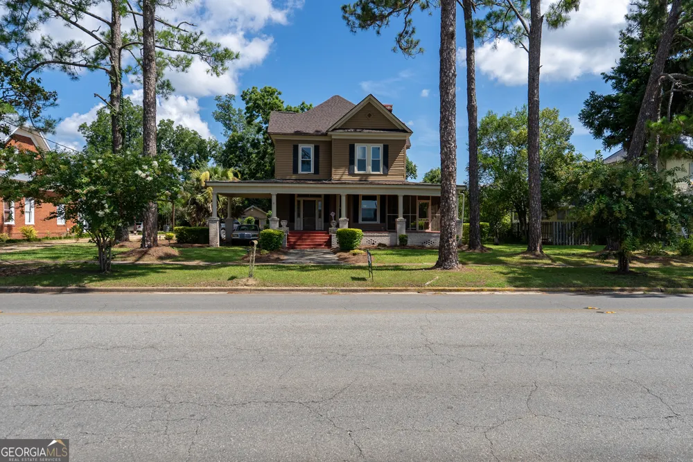 212 Hand AVE W Pelham, GA 31779
