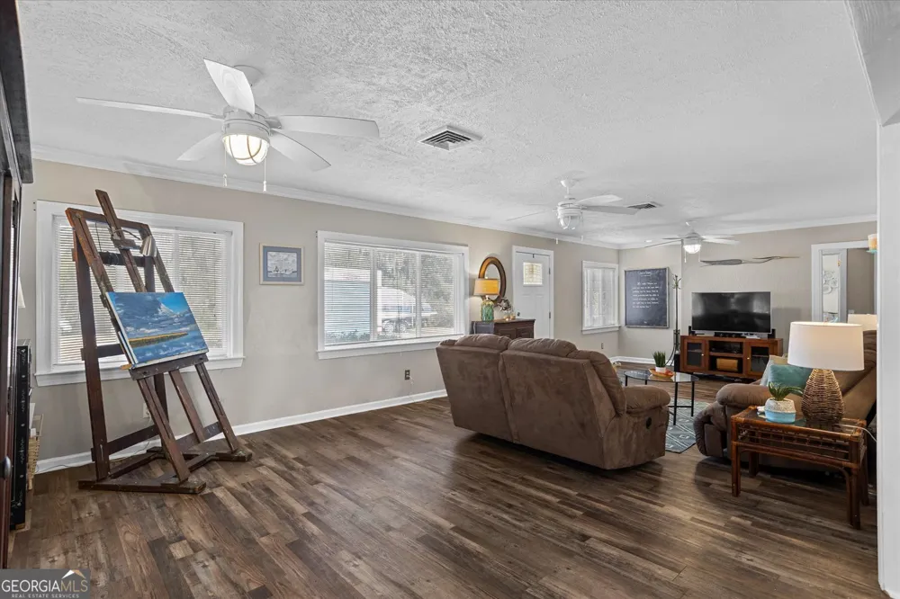 1214 Shell Point RD NE Townsend, GA 31331