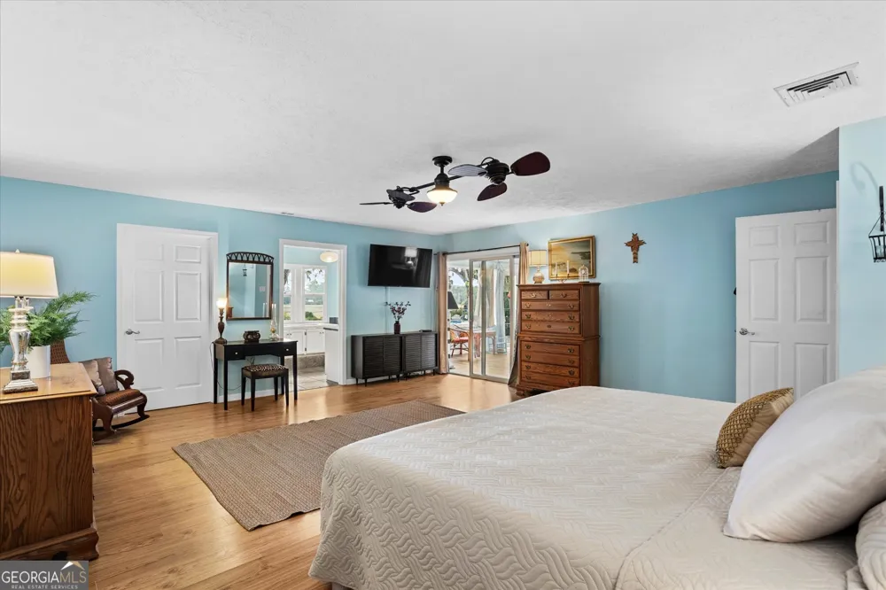 1214 Shell Point RD NE Townsend, GA 31331