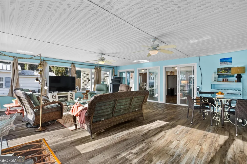1214 Shell Point RD NE Townsend, GA 31331