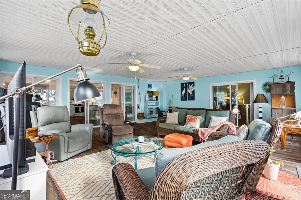 1214 Shell Point RD NE Townsend, GA 31331