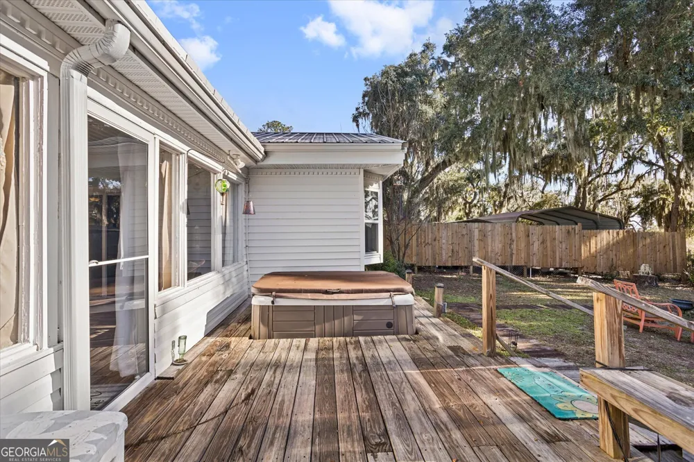 1214 Shell Point RD NE Townsend, GA 31331