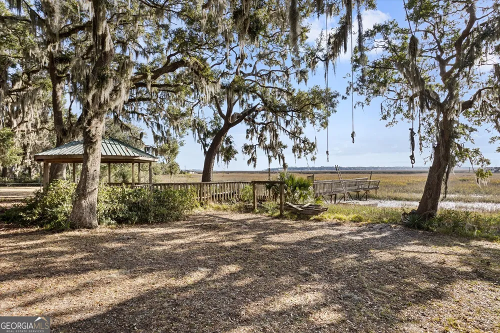 1214 Shell Point RD NE Townsend, GA 31331