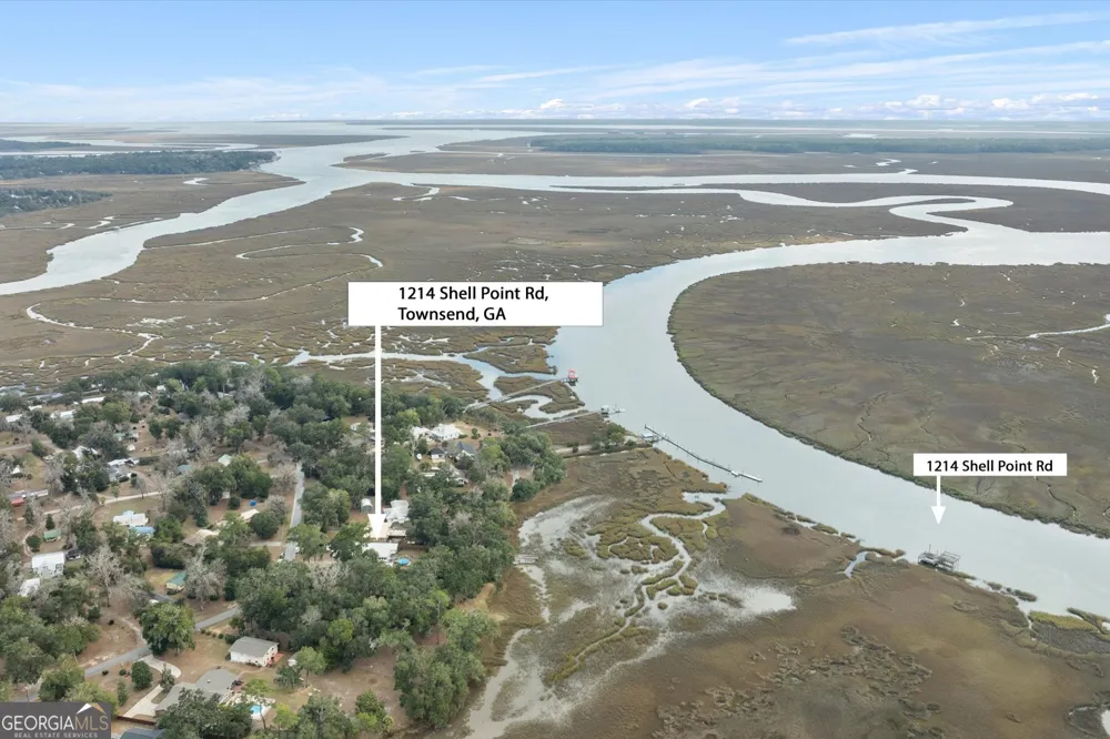 1214 Shell Point RD NE Townsend, GA 31331