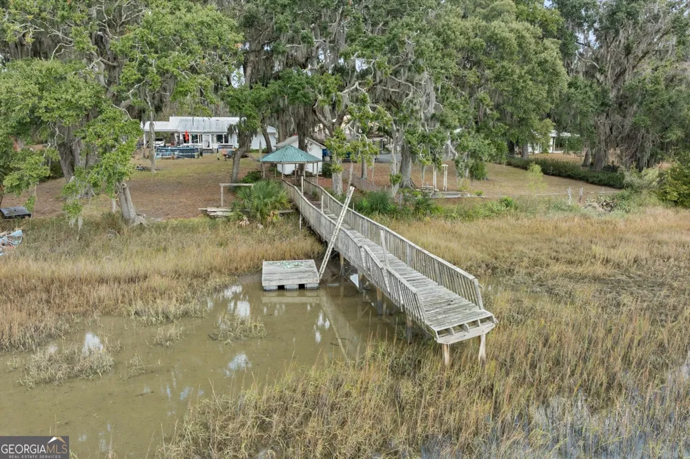 1214 Shell Point RD NE Townsend, GA 31331