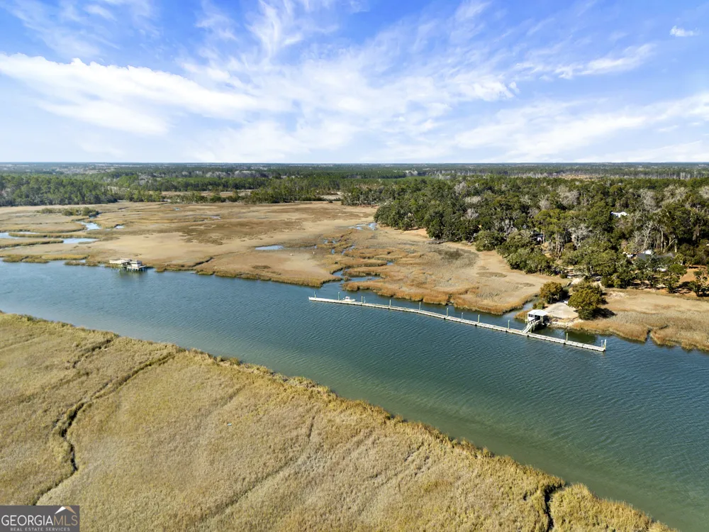 1214 Shell Point RD NE Townsend, GA 31331