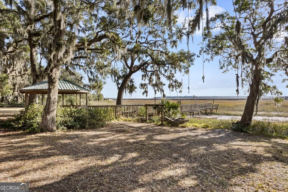 1214 Shell Point RD NE Townsend, GA 31331
