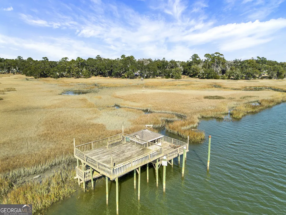 1214 Shell Point RD NE Townsend, GA 31331