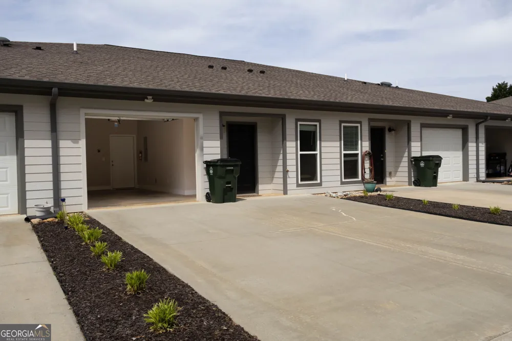 212 Old Clarkesville Mill RD Clarkesville, GA 30523