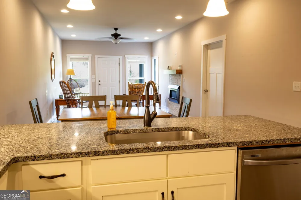 212 Old Clarkesville Mill RD Clarkesville, GA 30523
