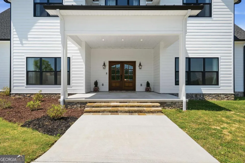876 Cline RD Resaca, GA 30735