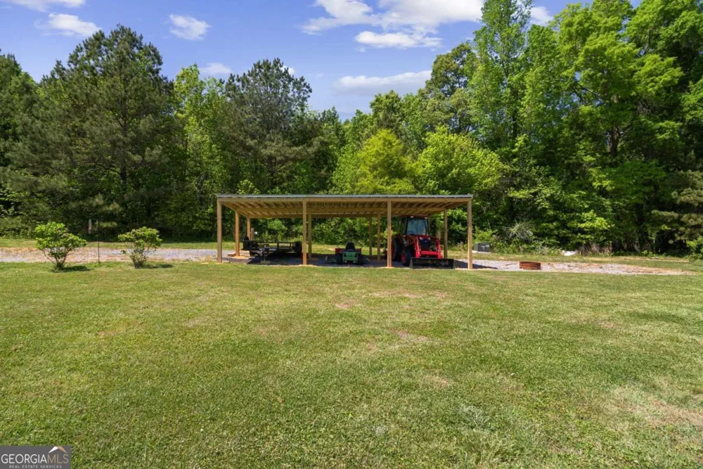 876 Cline RD Resaca, GA 30735