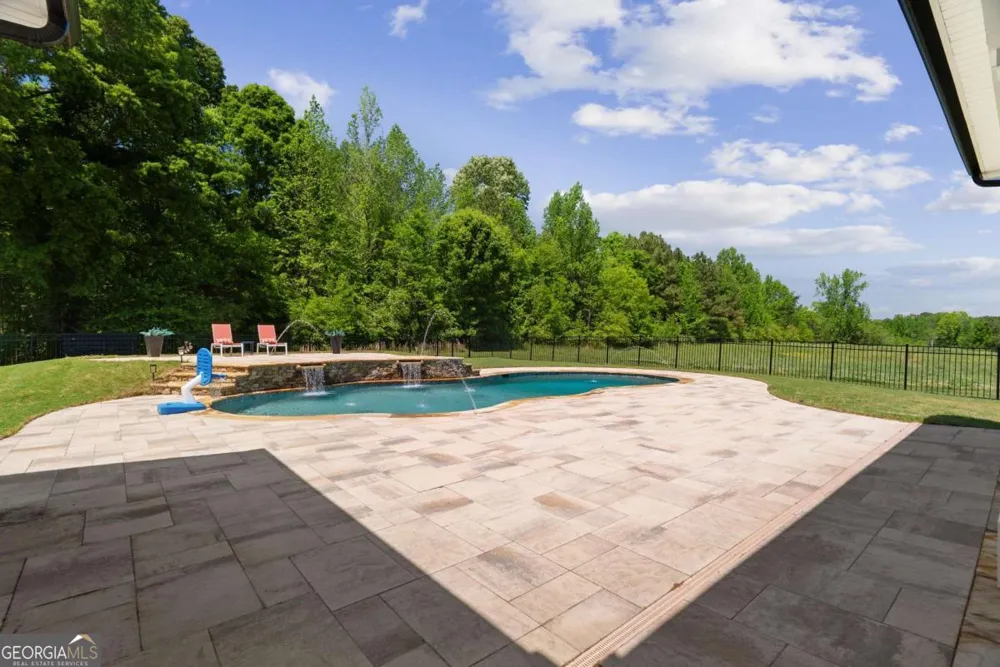 876 Cline RD Resaca, GA 30735